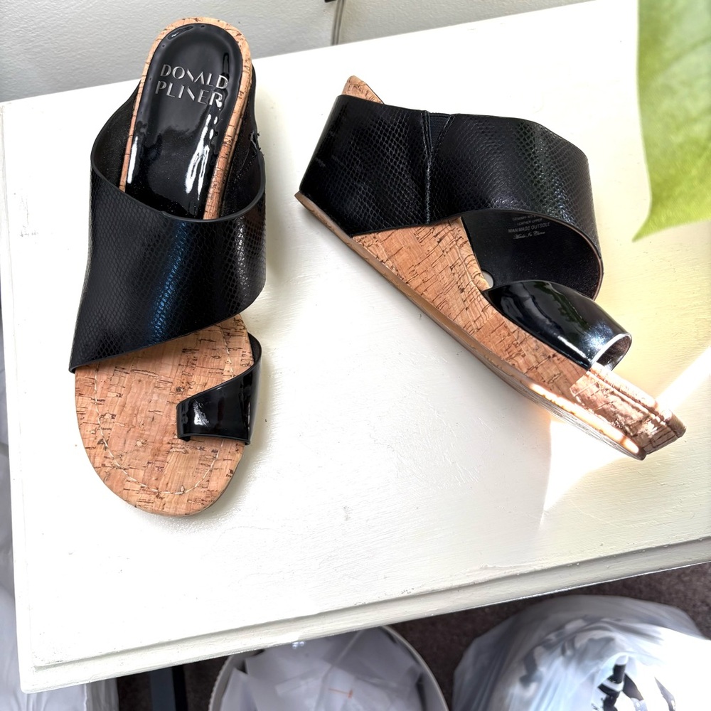 Donald Pliner Gemmy Platform Wedge Slide Sandal. Size 8.5. - Picture 2 of 13